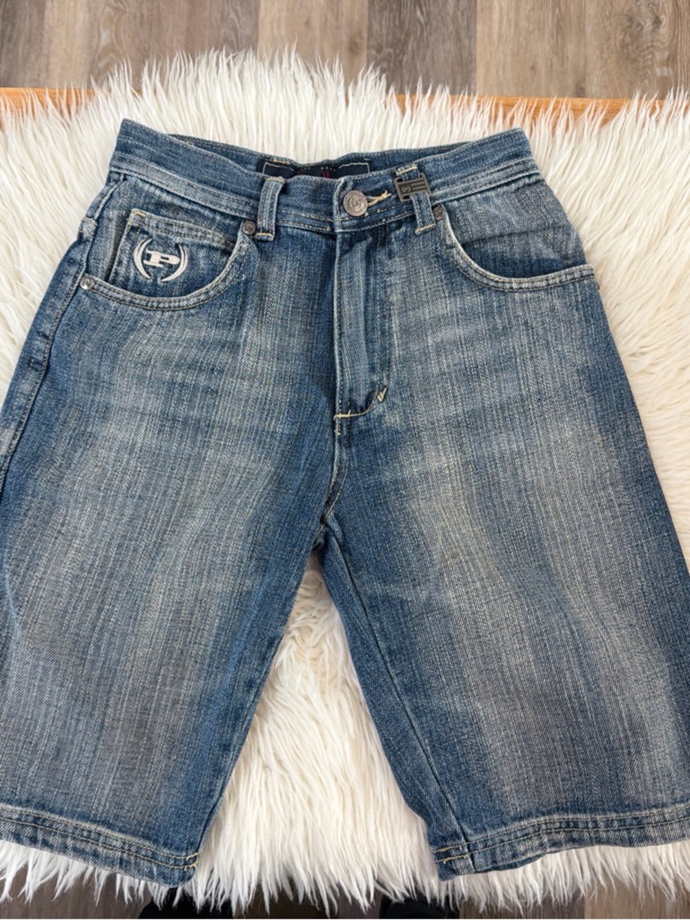 Phat Farm Women’s Washed Blue Denim Shorts Size 6